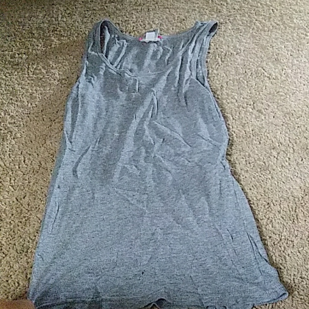 Grey tanktop